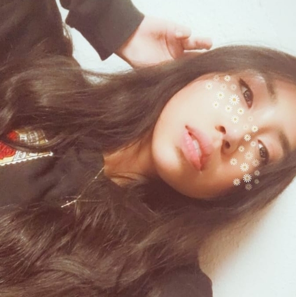 Meet your Posher, Rebecca - Picture 1 of 1